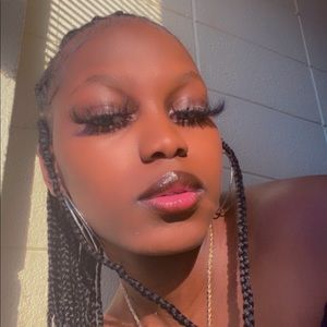 Meet your Posher, Briana